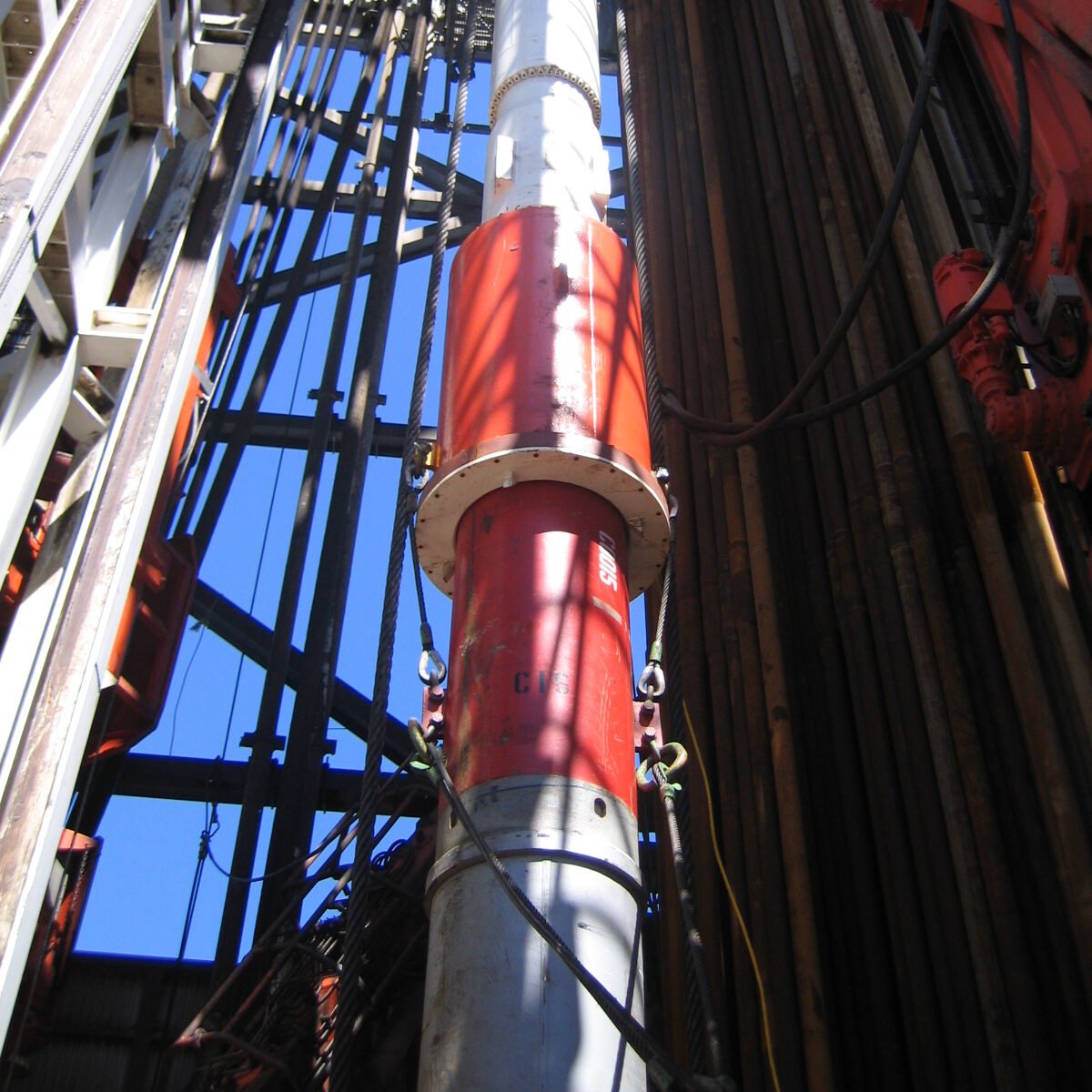 Imm 24 042 aspect ratio 1 1