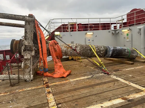 Recovered well on the vessel deck aspect ratio 31 23