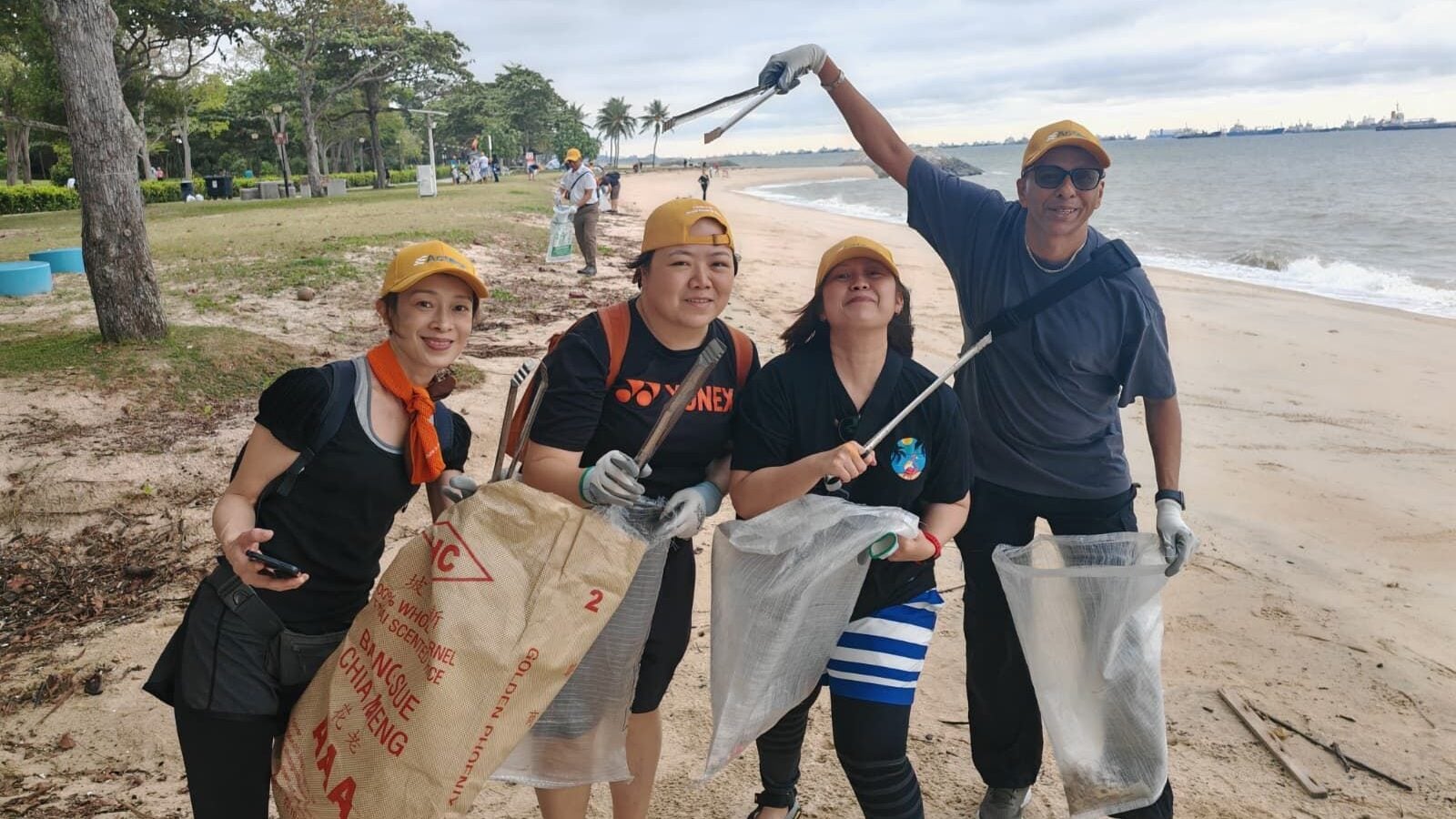 Beach cleanup 2 aspect ratio 1132 637